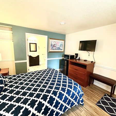 Belfair Motel エクステリア 写真